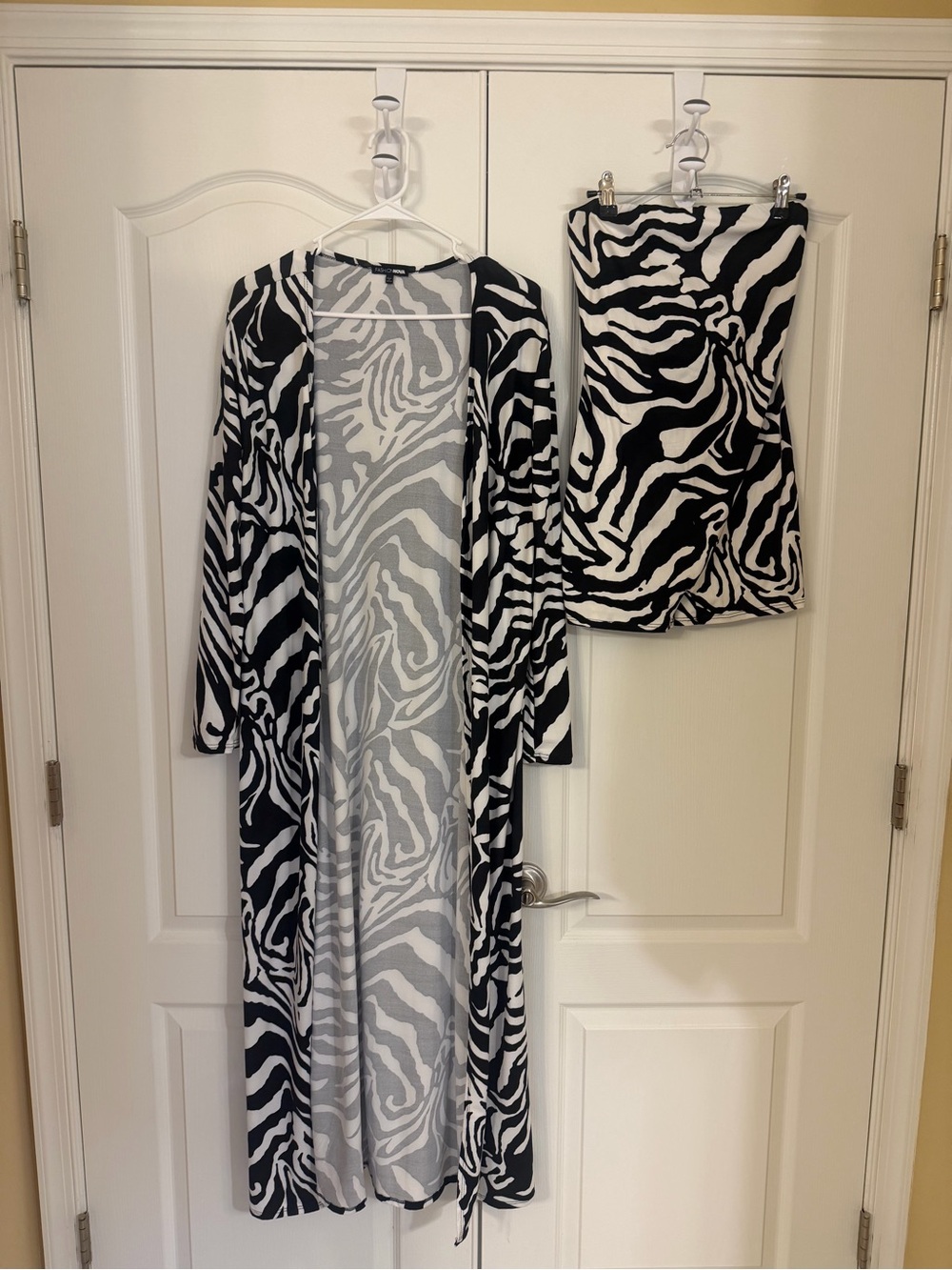 Fashion Nova 2 pc Black and White Zebra Mini dress & Slip Set New!